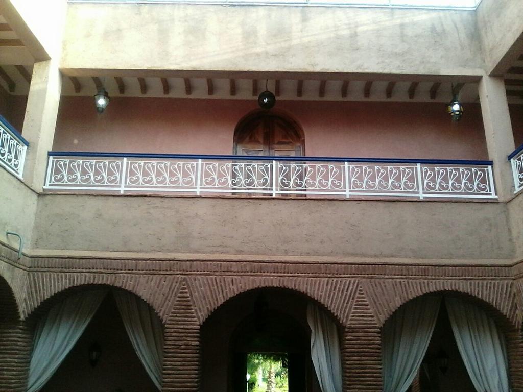 Riad La Maison Guest House Marrakesh Ngoại thất bức ảnh